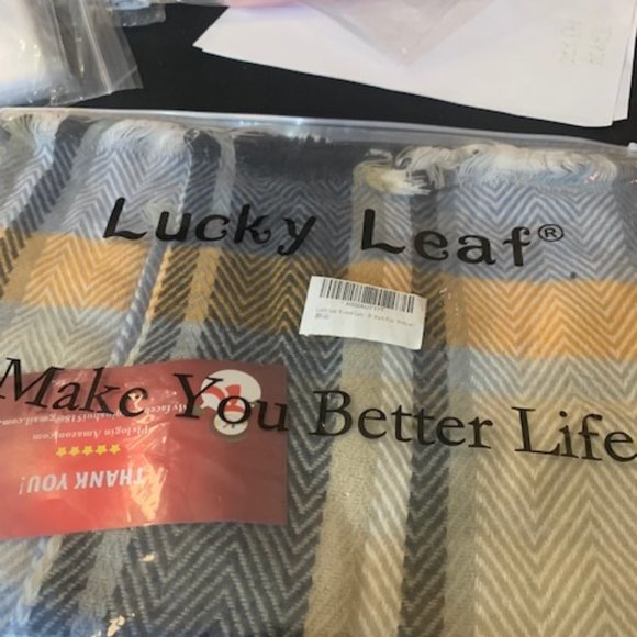 Lucky Leaf Women Winter Checked Pattern Cashmere Warm Plaid Infinity Scarf OS - Picture 2 of 6